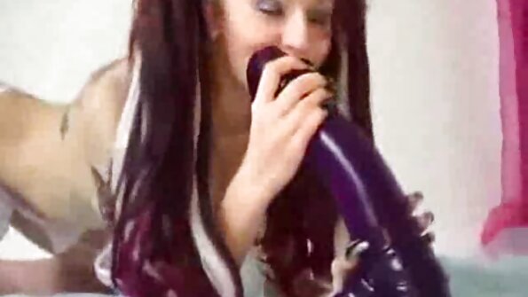 Csinos punciba elvezesek anya Monique Fuentes pompázik hegyes csípőjén