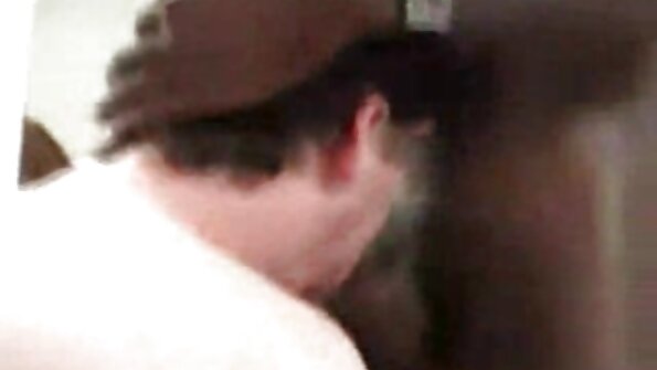 Lelkes szőke pinára élvezés nő harisnyában cums kemény az egész Ryan farkát