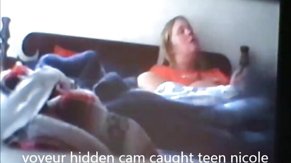 Junx szőrös pinába élvezés Maze elégedett a barátjával