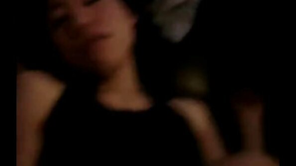 Bossy punciba élvezés pornó barna baszik szexi alkalmazottja az irodában