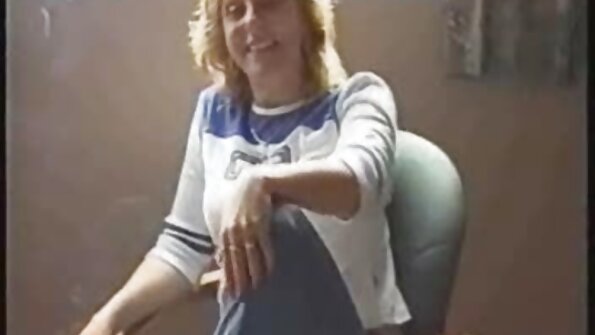 Misty Stone és Sizi Sev punciba élvezések szerelmeskednek a kanapén