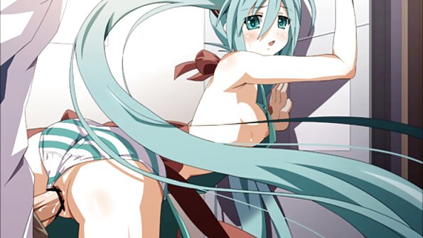 Christina Moure elcsábítja Kris puncira élvezés -t piszkos táncával