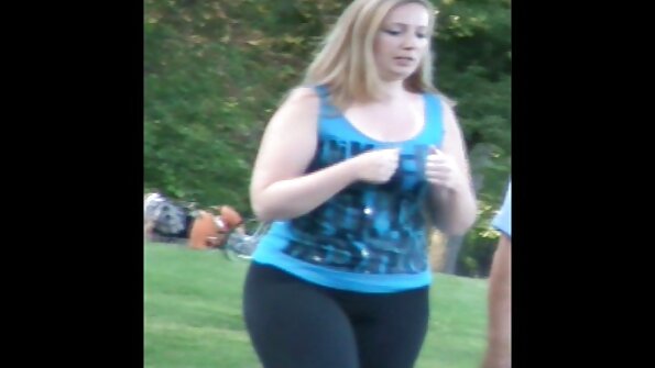 Busty, szőke nő elképesztő pinára élvezés titjobs